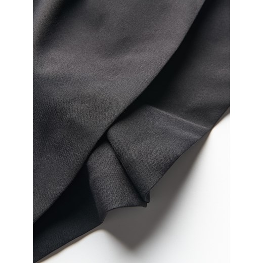 Szorty czarne Reserved 