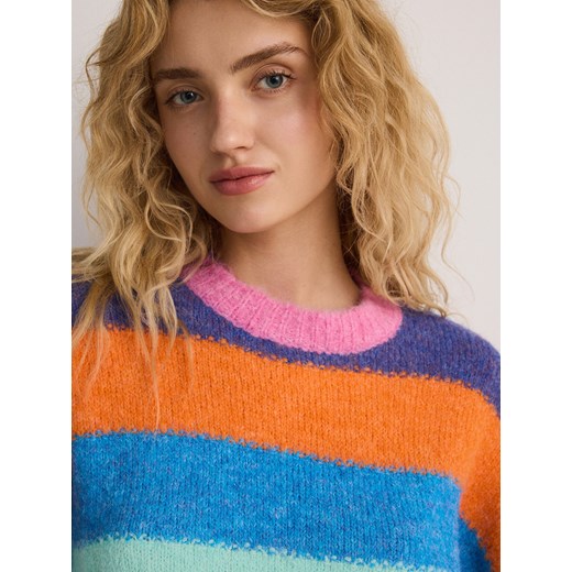 Sweter damski Reserved w paski z okrągłym dekoltem