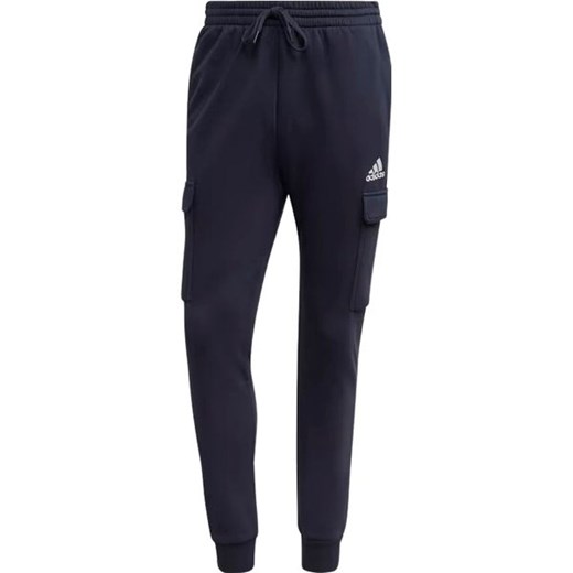 Spodnie dresowe męskie Essentials Fleece Regular Tapered Cargo Adidas ze sklepu SPORT-SHOP.pl w kategorii Spodnie męskie - zdjęcie 175686456