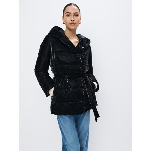 Mohito - Czarna kurtka typu puffer z wiązaniem - czarny Mohito 32 Mohito