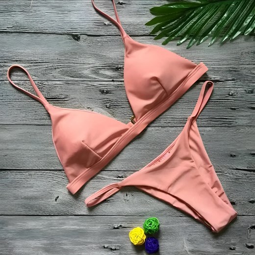 Dwuczęściowy strój kąpielowy bikini z trójkątnymi miseczkami - Beżowy / S ze sklepu Valetta.pl w kategorii Stroje kąpielowe - zdjęcie 175725978