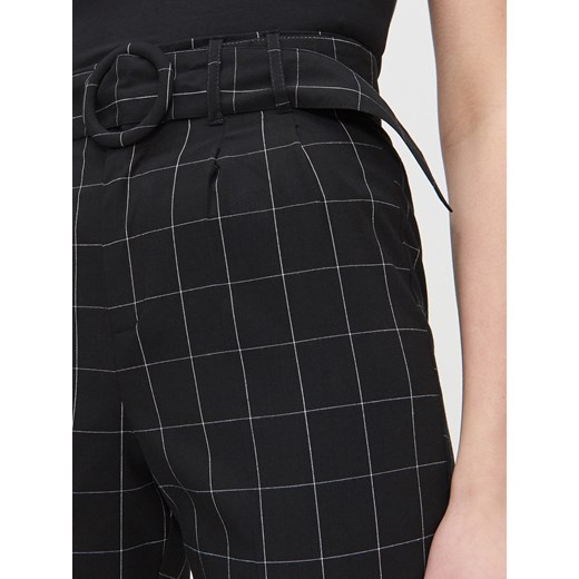 Cropp - Spodnie paperbag z paskiem - czarny Cropp 36 okazyjna cena Cropp