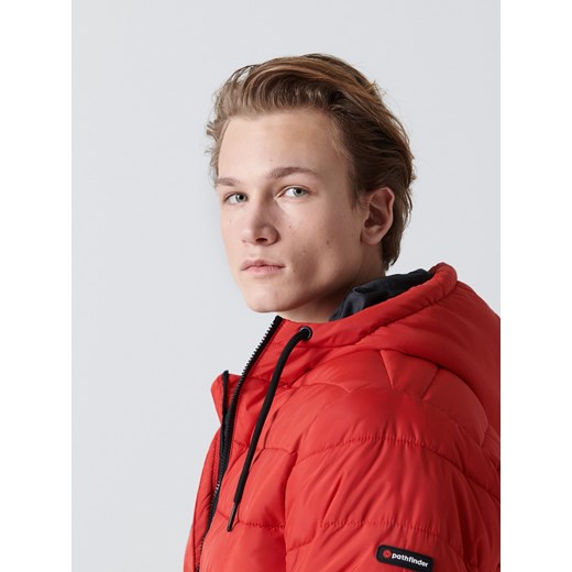 Cropp - Pikowana kurtka z kapturem - czerwony Cropp L Cropp
