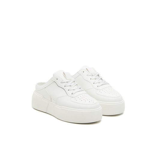 Cropp - Białe sneakersy na platformie - biały Cropp 38 promocja Cropp