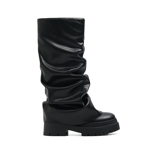 Cropp - Czarne kozaki z imitacji skóry - czarny ze sklepu Cropp w kategorii Kozaki damskie - zdjęcie 175854755