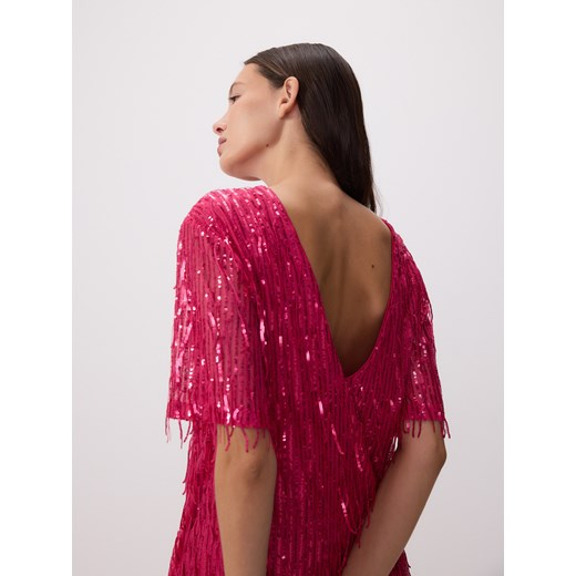 Różowa sukienka Reserved z krótkim rękawem z okrągłym dekoltem 