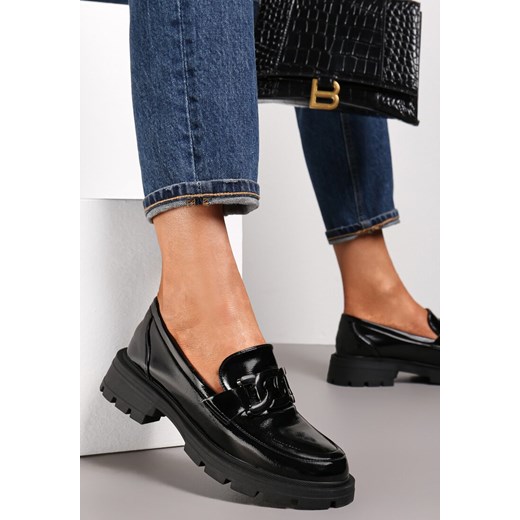 Czarne Mokasyny Lakierowane z Łańcuchem Ziduva Renee 41 renee.pl