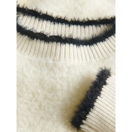 Reserved - Miękki sweter - złamana biel ze sklepu Reserved w kategorii Swetry dziewczęce - zdjęcie 175927995