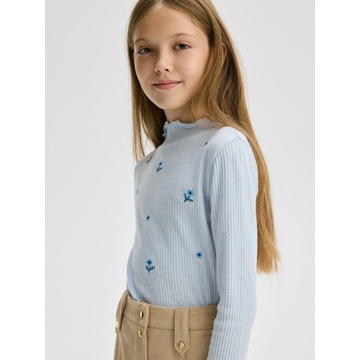 Reserved - Prążkowana koszulka z haftem - jasnoniebieski ze sklepu Reserved w kategorii Bluzki dziewczęce - zdjęcie 175928536