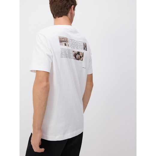 Reserved - T-shirt comfort z nadrukiem na plecach - biały ze sklepu Reserved w kategorii T-shirty męskie - zdjęcie 175961466