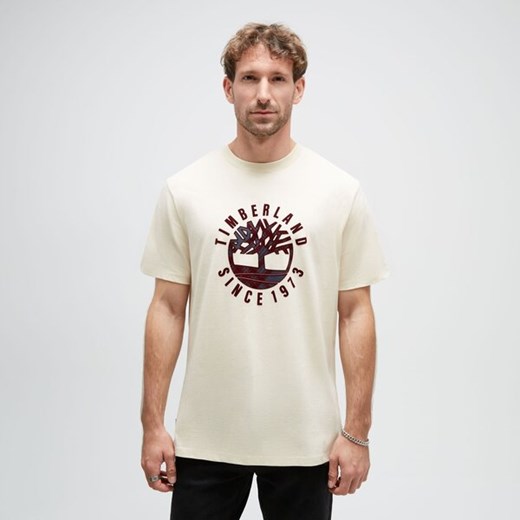 TIMBERLAND T-SHIRT HOLIDAY FRONT GRAPHIC SS TEE ze sklepu Timberland w kategorii T-shirty męskie - zdjęcie 176005768