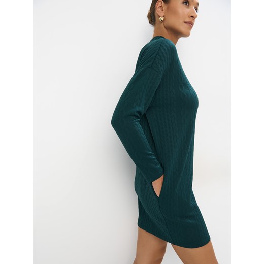 Sukienka Mohito prosta mini casualowa z długim rękawem 