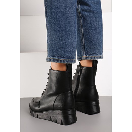 Botki Born2be na koturnie 