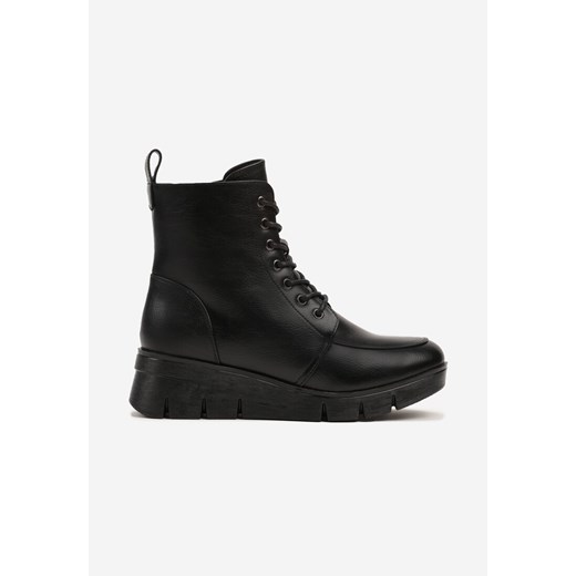 Botki Born2be na koturnie na jesień 