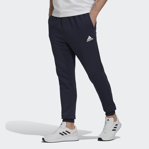 Spodnie dresowe męskie adidas Essentials Fleece Regular Tapered ze sklepu Decathlon w kategorii Spodnie męskie - zdjęcie 176091957