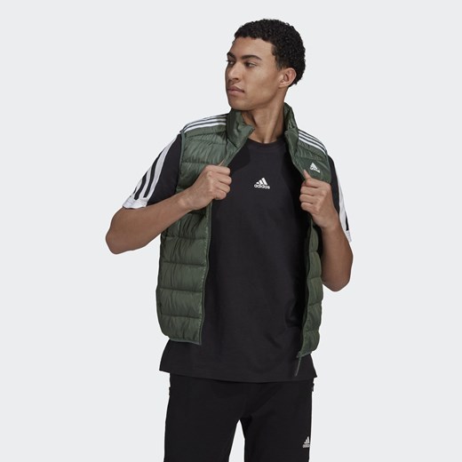 Lekka kurtka puchowa adidas Essentials ze sklepu Decathlon w kategorii Kamizelki męskie - zdjęcie 176098375