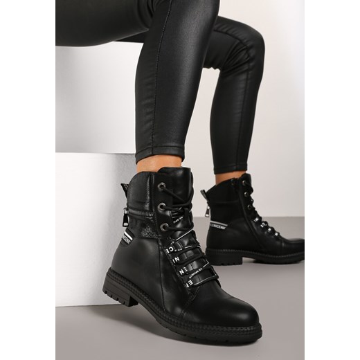 Czarne Płaskie Botki w Stylu Workerów ze Sznurowaniem Suwakiem i Napisami Alfezi - id: 361776 - marki born2be - 176234037 Czarne Płaskie Botki w Stylu Workerów ze Sznurowaniem Suwakiem i Napisami Alfezi ze sklepu born2be.pl w kategorii Workery damskie - zdjęcie 176234037