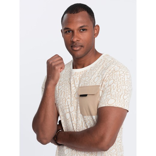 Bawełniany męski t-shirt z literowym printem i kieszonką – kremowo-brązowy V1 OM-TSFP-0188 ze sklepu ombre w kategorii T-shirty męskie - zdjęcie 176246508
