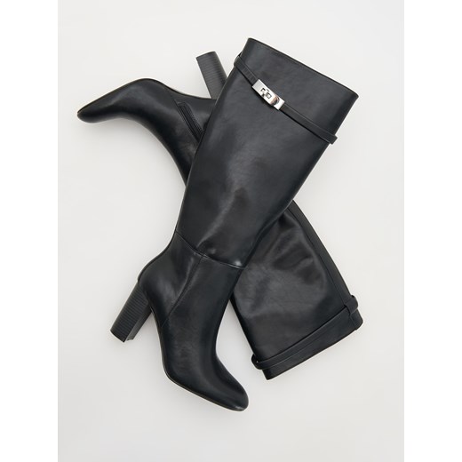 Kozaki damskie czarne Reserved eleganckie na obcasie 