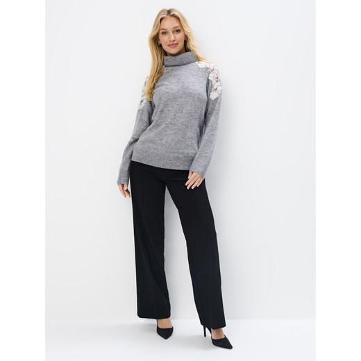 Szary sweter damski Mohito z golfem 