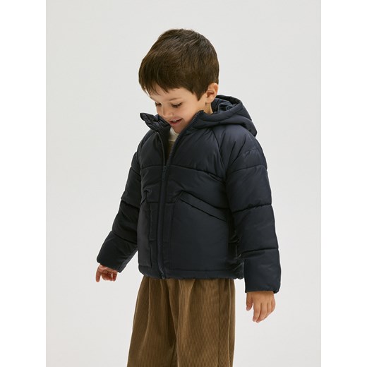 Reserved - Pikowana kurtka z kapturem - granatowy ze sklepu Reserved w kategorii Kurtki chłopięce - zdjęcie 176262626