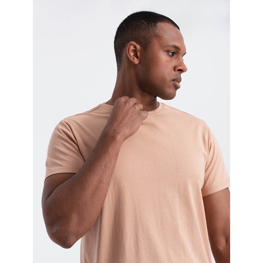 Klasyczny T-shirt męski bawełniany BASIC - cielisty V9 OM-TSBS-0146 ze sklepu ombre w kategorii T-shirty męskie - zdjęcie 176276598