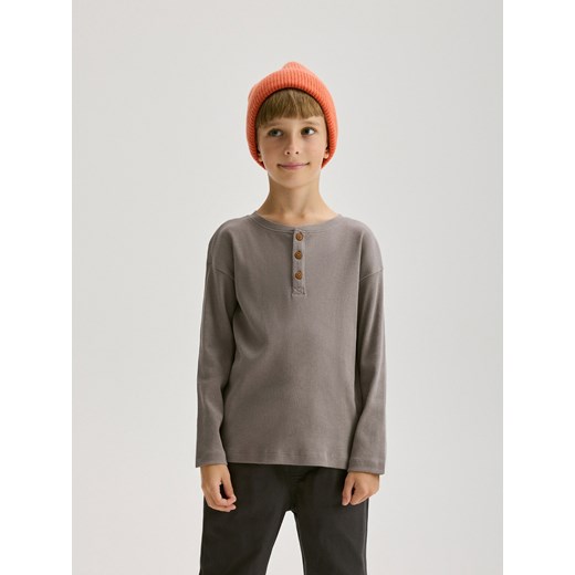 Reserved - Strukturalny longsleeve henley - ciemnoszary ze sklepu Reserved w kategorii T-shirty chłopięce - zdjęcie 176278248