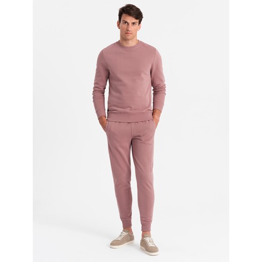Dresowy komplet męski bawełniany BASIC bluza nierozpinana + joggery – ciemnoróżowy V4 Z84 ze sklepu ombre w kategorii Spodnie męskie - zdjęcie 176291656