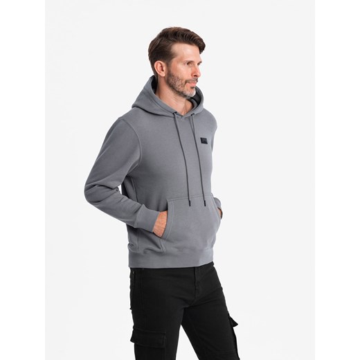 Męska bluza dresowa kangurka z kapturem i metalowym pinem – szara V1 OM-SSNZ-0141 ze sklepu ombre w kategorii Bluzy męskie - zdjęcie 176307508
