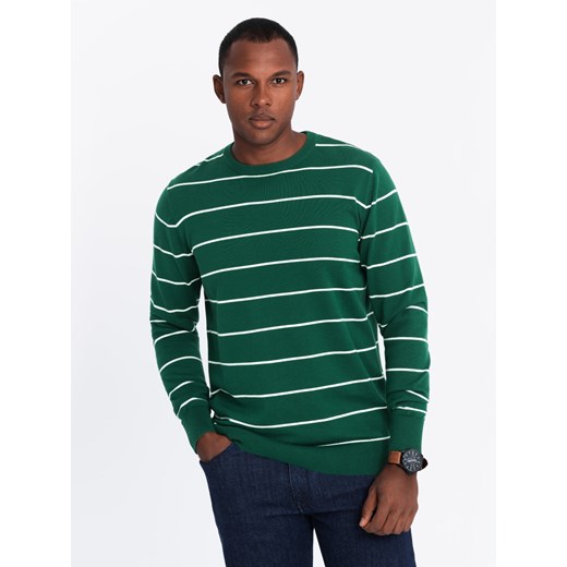 Casualowy sweter męski w poziome paski – zielony V4 OM-SWSW-0143 ze sklepu ombre w kategorii Swetry męskie - zdjęcie 176309556
