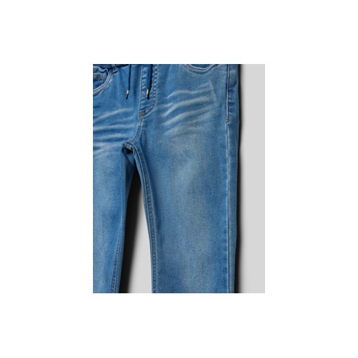 Jeansy o kroju baggy fit z elastycznymi wykończeniami model ‘BEN’ Name It 122 Peek&Cloppenburg