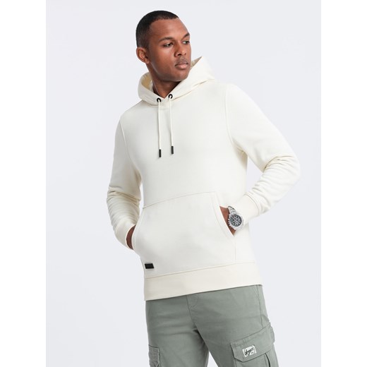 Dresowa bluza męska kangurka z kapturem BASIC – kremowa V5 OM-SSBN-0161 ze sklepu ombre w kategorii Bluzy męskie - zdjęcie 176323069