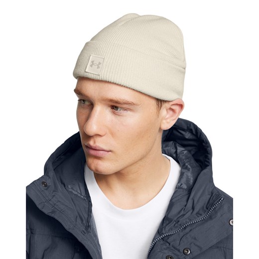 Męska czapka zimowa Under Armour UA Halftime Shallow Cuff - beżowa ze sklepu Sportstylestory.com w kategorii Czapki zimowe męskie - zdjęcie 176370557