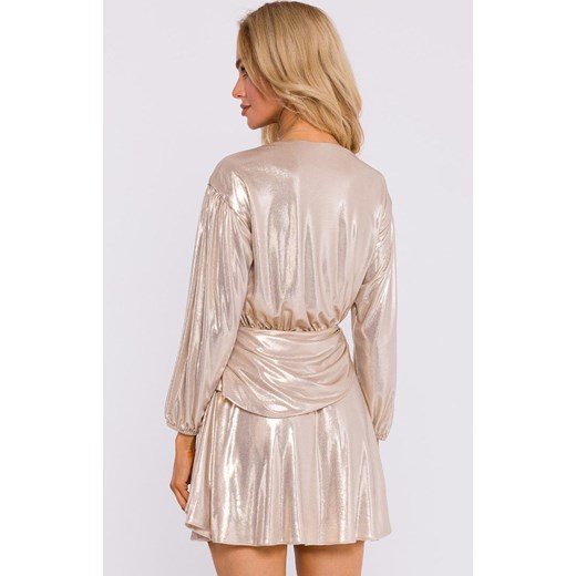 Sukienka mini z wiązaniem na boku szampańska M832, Kolor szampański, Rozmiar L, MOE ze sklepu Intymna w kategorii Sukienki - zdjęcie 176390655