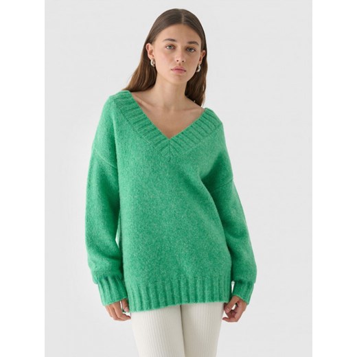 Damski sweter Outhorn OTHWAW24TSWEF113 - zielony ze sklepu Sportstylestory.com w kategorii Swetry damskie - zdjęcie 176421789