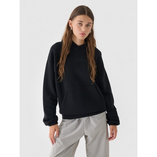 Damska bluza dresowa nierozpinana z kapturem Outhorn OTHWAW24TSWSF1919 - czarna ze sklepu Sportstylestory.com w kategorii Bluzy damskie - zdjęcie 176421807