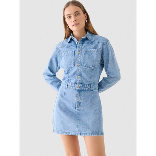 Sukienka jeansowa mini Outhorn OTHWAW24TDREF162 - niebieska ze sklepu Sportstylestory.com w kategorii Sukienki - zdjęcie 176422097