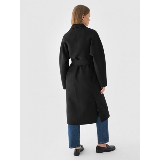 Damski płaszcz z wełną Outhorn OTHWAW24TCOUF027 - czarny Outhorn M Sportstylestory.com