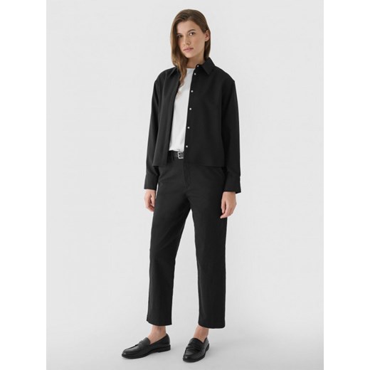 Damskie spodnie casual tkaninowe Outhorn OTHWAW24TTROF1084 - czarne ze sklepu Sportstylestory.com w kategorii Spodnie damskie - zdjęcie 176422919