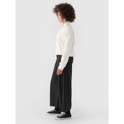 Damskie jeansy barrell  Outhorn OTHWAW24TJNSF013 - czarne ze sklepu Sportstylestory.com w kategorii Jeansy damskie - zdjęcie 176423048