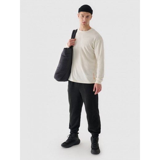 Męski longsleeve z nadrukiem 4F 4FRAW24TLONM507 - beżowy ze sklepu Sportstylestory.com w kategorii T-shirty męskie - zdjęcie 176423459