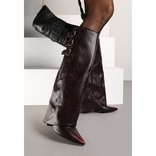 Bordowe Kozaki na Obcasie Ozdobione Wywiniętą Cholewką z Paskami i Klamrami Liennia ze sklepu born2be.pl w kategorii Kozaki damskie - zdjęcie 176431195