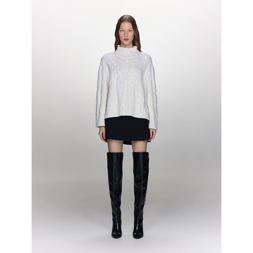 Reserved - Sweter z cekinowymi aplikacjami - złamana biel Reserved L Reserved