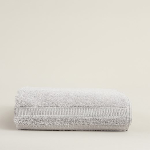 Ręcznik Essence 50x90 cm light grey ze sklepu dekoria.pl w kategorii Ręczniki - zdjęcie 176536477