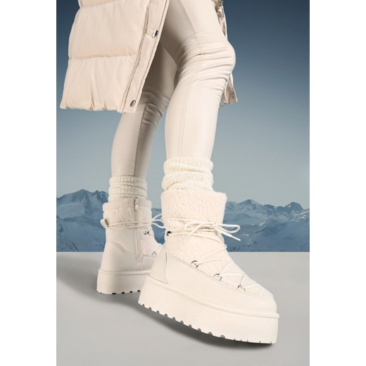 Beżowe Śniegowce Vices na Grubej Podeszwie Ozdobione Sznurowaniem i Futerkiem Ravanelle ze sklepu born2be.pl w kategorii Śniegowce damskie - zdjęcie 176561989