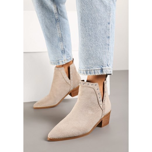 Jasnobeżowe Ażurowe Botki Vices na Obcasie Ozdobione Wycięciem i Nitami Lilfedi ze sklepu born2be.pl w kategorii Botki - zdjęcie 176562345