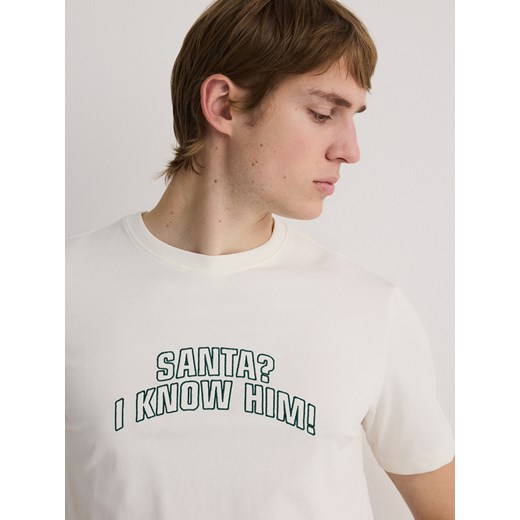 Reserved - T-shirt regular ze świątecznym napisem - złamana biel Reserved M Reserved