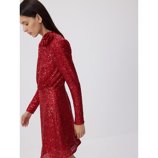 Reserved - Cekinowa sukienka z bufiastymi rękawami - czerwony Reserved L Reserved