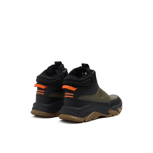 Cropp - Oliwkowe wysokie sneakersy na zimę - zielony Cropp 45 Cropp