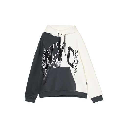 Cropp - Dwukolorowa bluza hoodie - kremowy ze sklepu Cropp w kategorii Bluzy męskie - zdjęcie 176575725